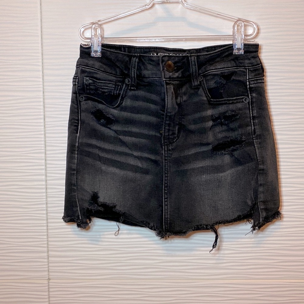 The CUTEST American Eagle Outfitters Super Stretch Black Jeans Skirt Size 00